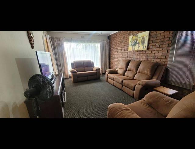 3 BEDROOM HOUSE FOR SALE IN GLENVISTA